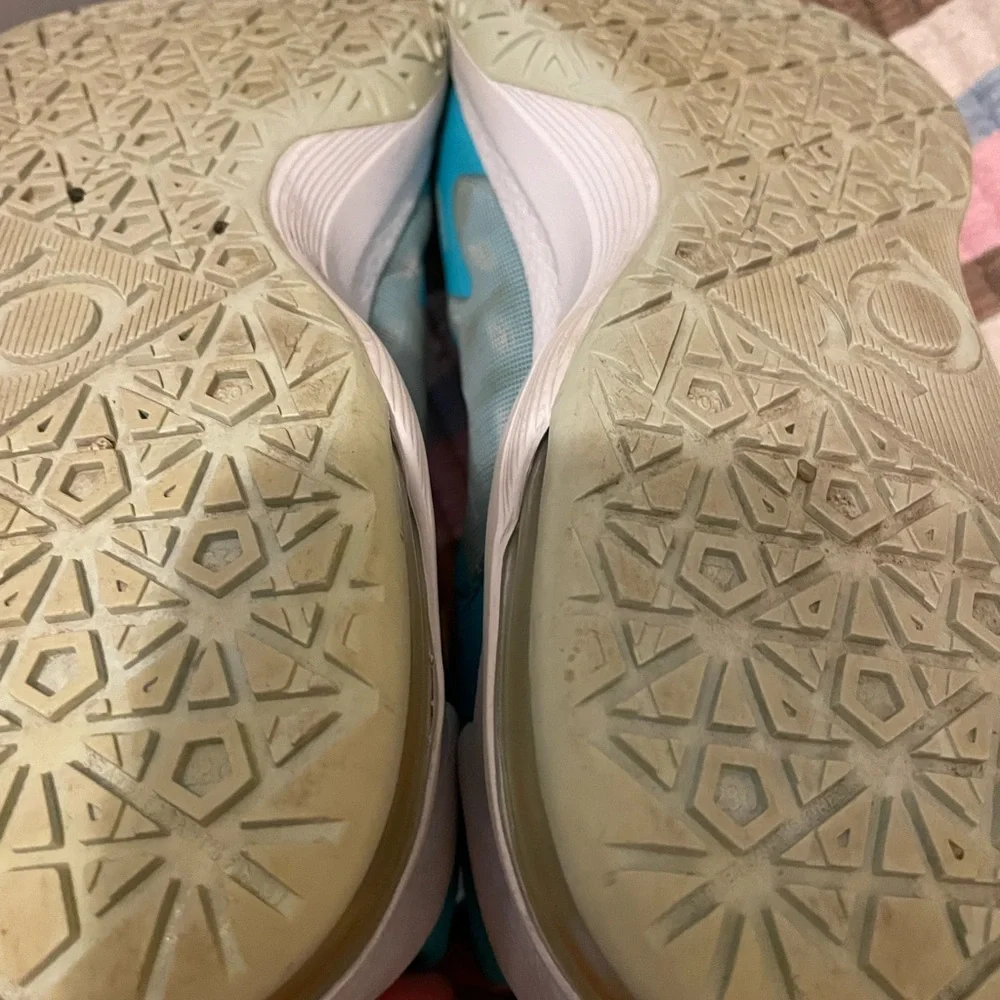 KD Basketball Shoes Easter - Picture 6 of 6